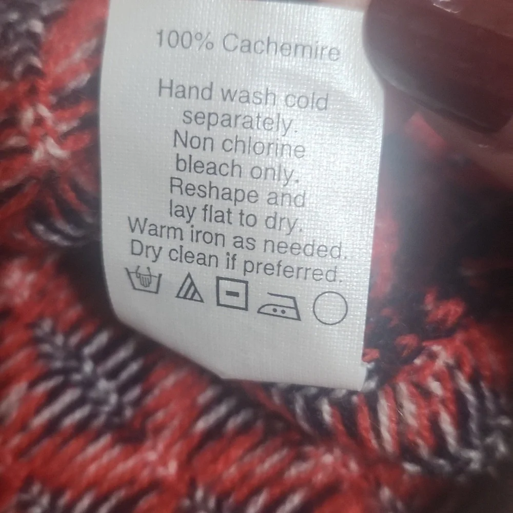 J. Crew Italian Cashmere Red And Navy Pattern Sweater Size Small